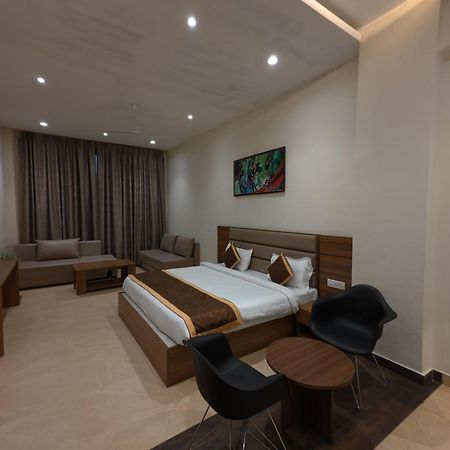 Neelam Orchid Hotel Kanpur Exterior foto